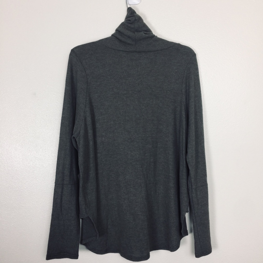 This&More Long Sleeve Shirt Large - Picture 5 of 8